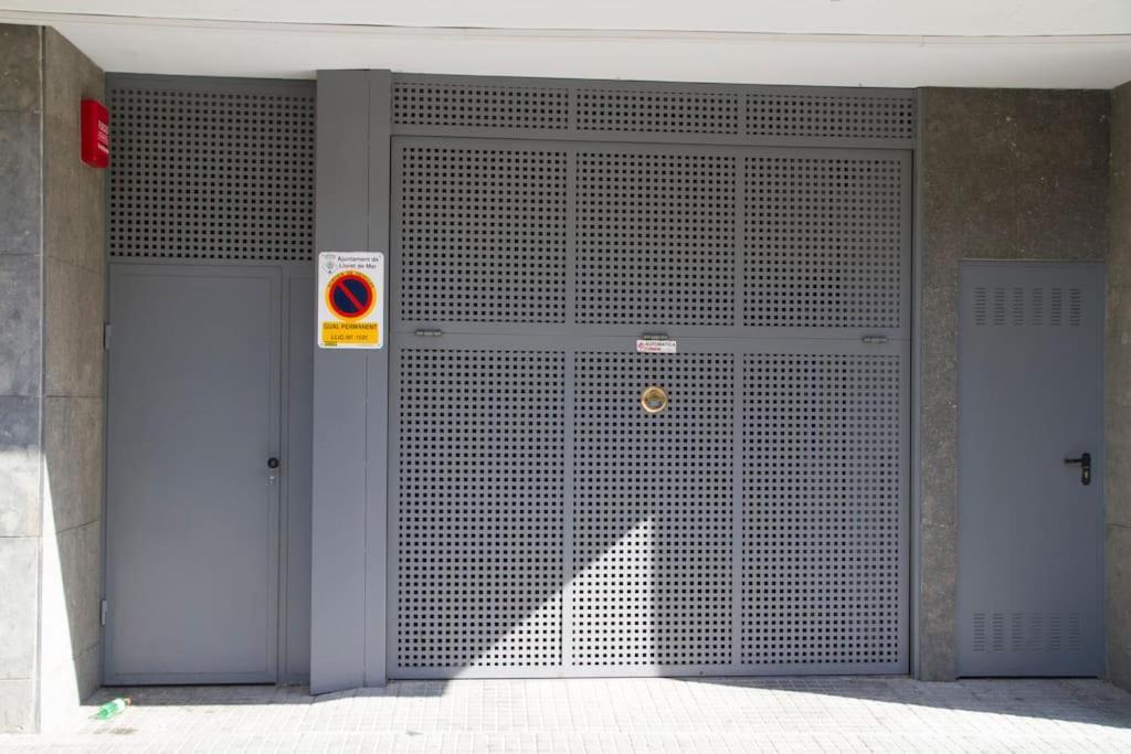 Lloret De Mar - Beachside Apartment - Free Parking - Limited Size Car Ngoại thất bức ảnh